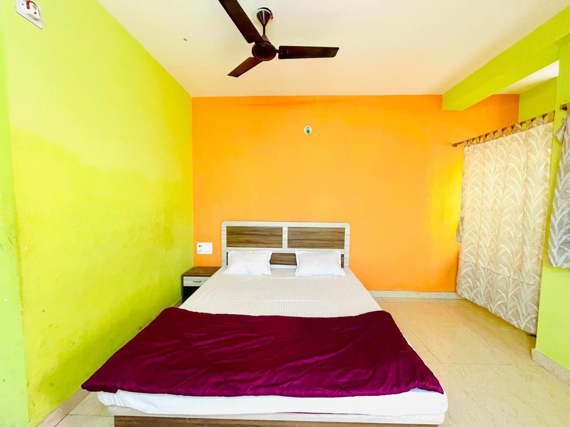 Hotel Falcon House ! Puri - Shriyash Group Buitenkant foto
